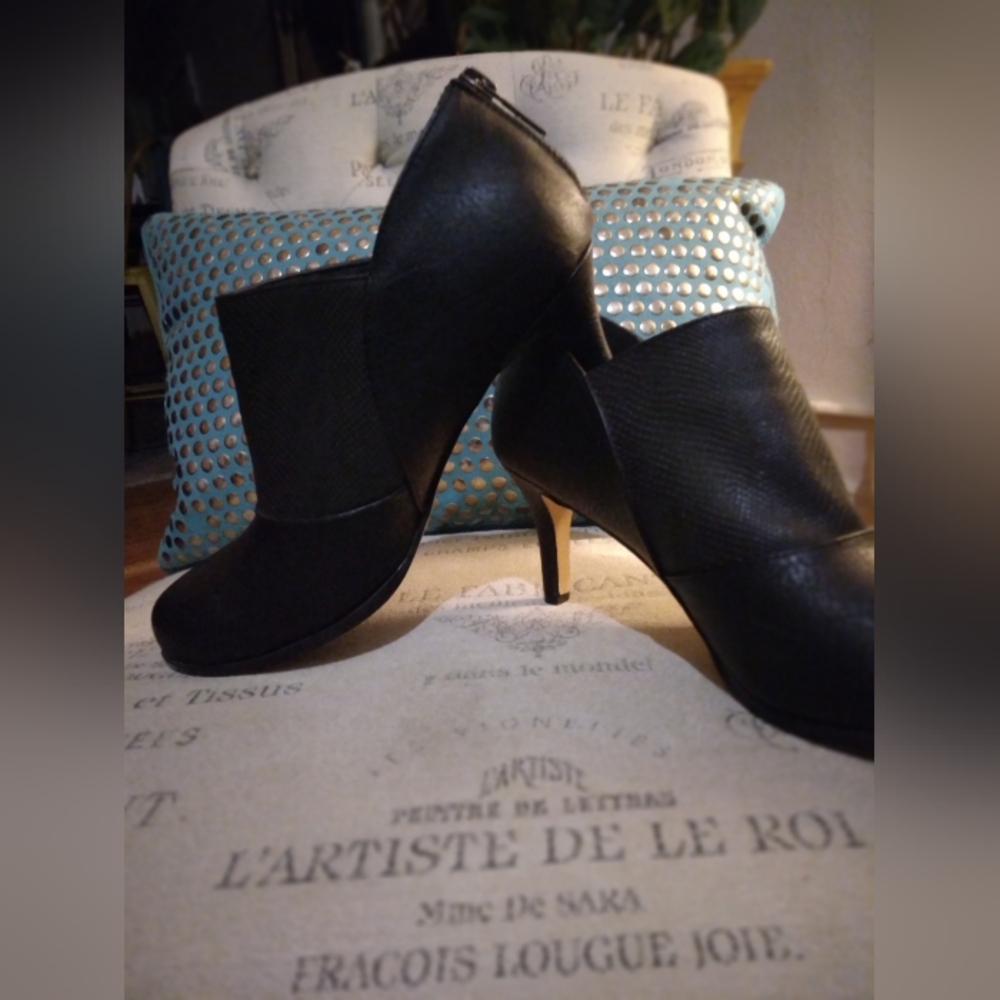 Elegant Black Ankle Booties